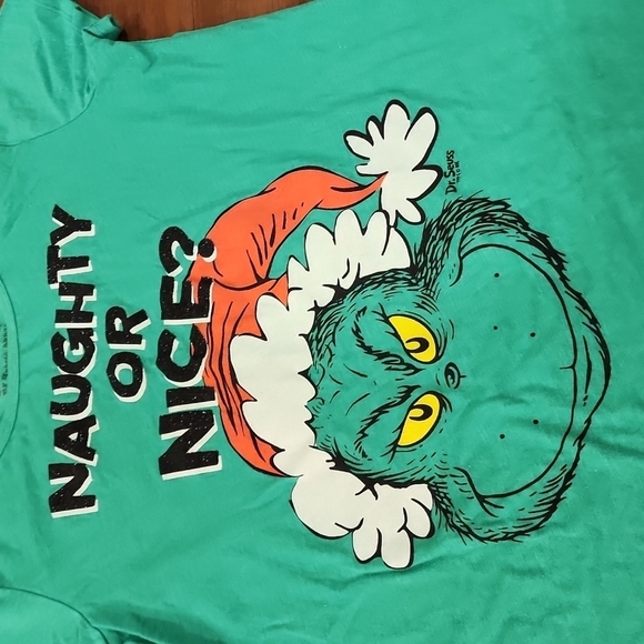 Dr Seuss Grinch tee. Size Medium - Picture 2 of 5